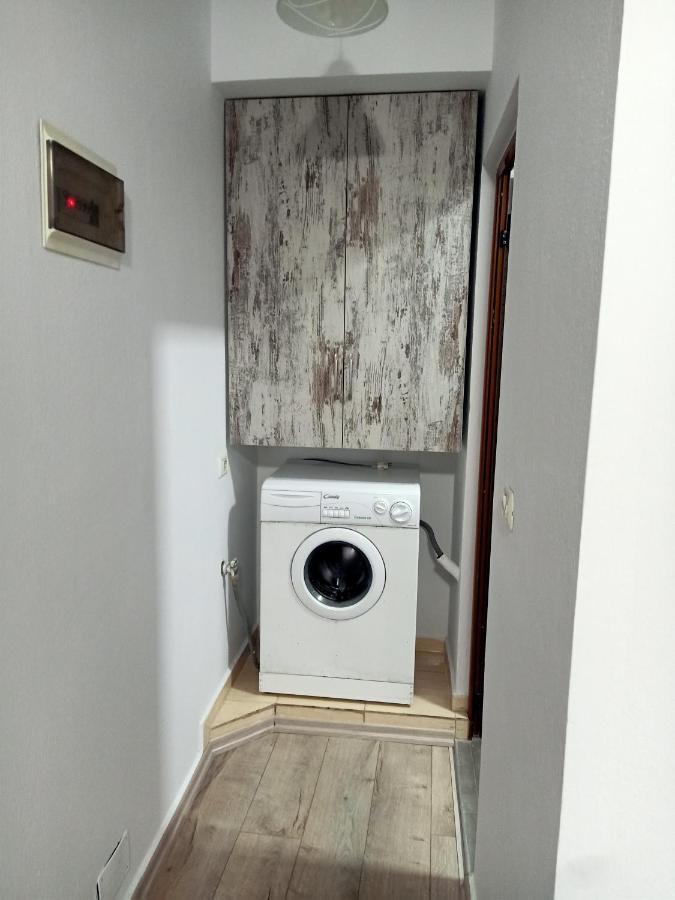 Room Click Inn Гірокастра Екстер'єр фото